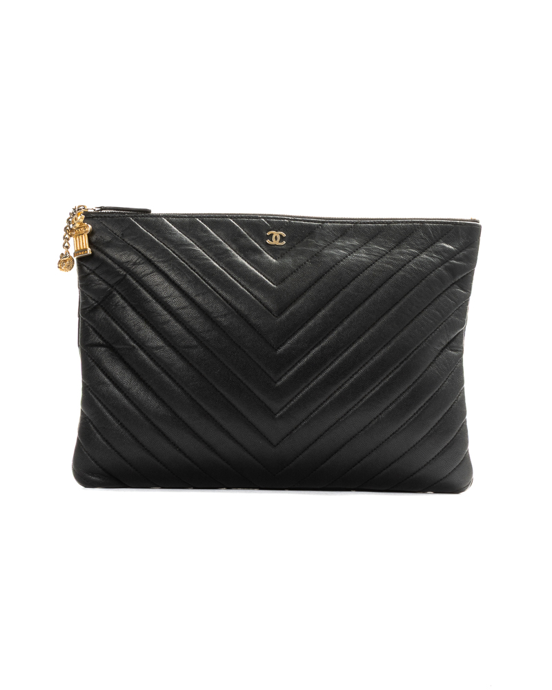 Chanel Clutch Charms Large Chevron Caviar Nera