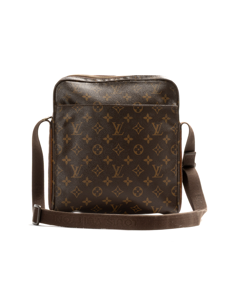 Louis Vuitton Beaubourg MM Monogram