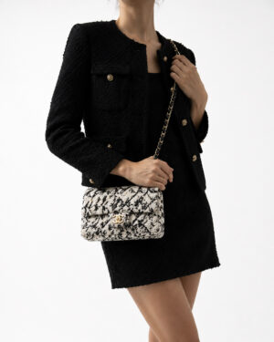 Alternative view of Chanel 23 Timeless Pailettes Logo Bianco