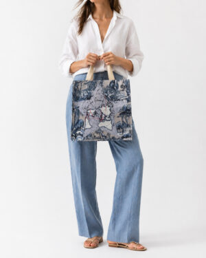 Alternative view of Dior Tote World Map Rafia Medium Blu