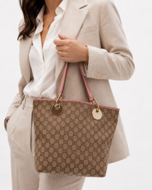 Alternative view of Gucci Tote Vertical Medium GG Supreme Rosa