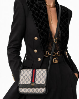 Alternative view of Gucci Tracolla Vintage Small Web GG Blu