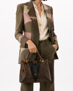 Alternative view of Louis Vuitton V Tote MM Monogram Nero