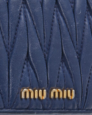 Alternative view of Miu Miu Portafoglio Chain Groffata Blu