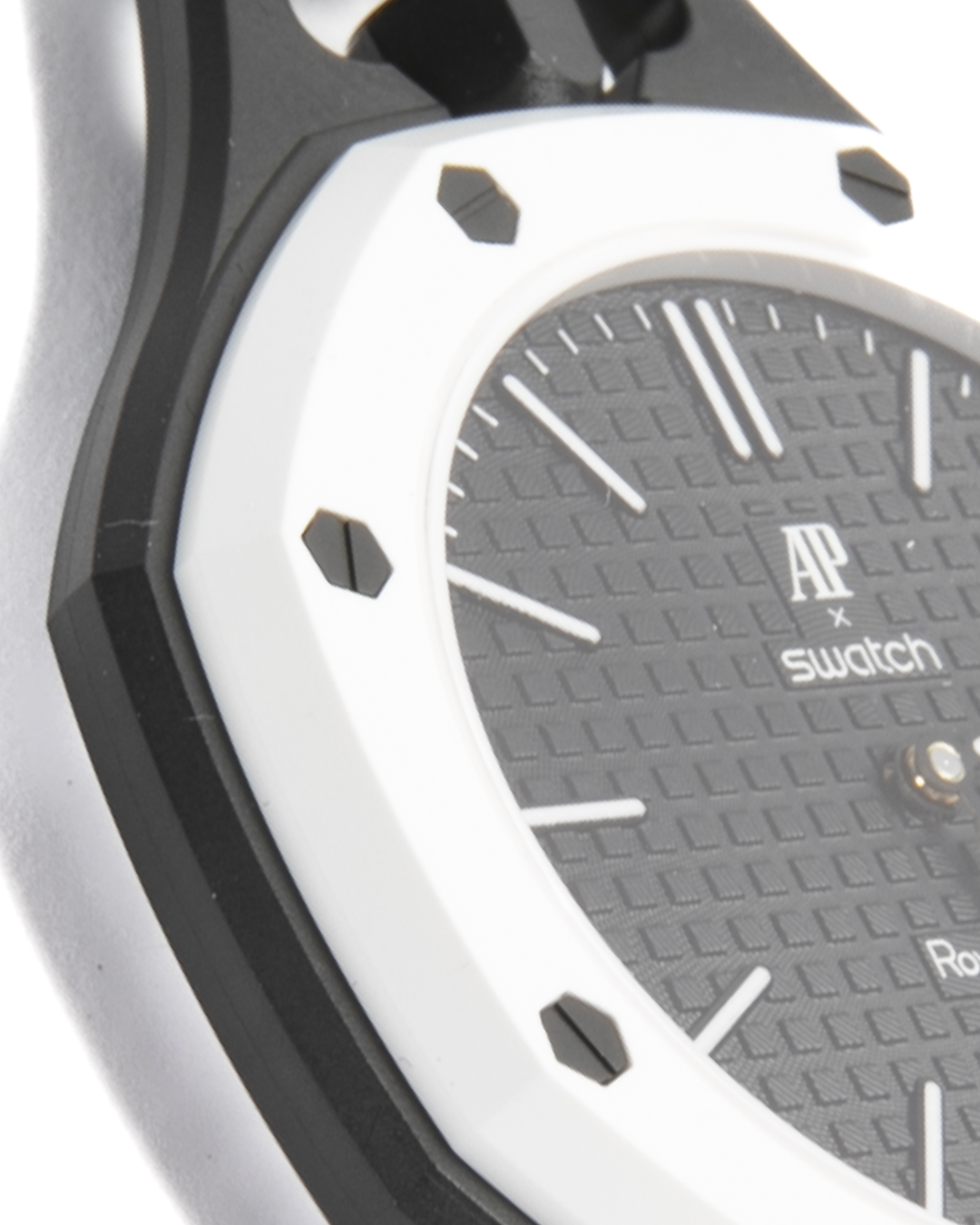 Alternative view of Audemars Piguet X Swatch Royal Pop Ocho Negro Nero