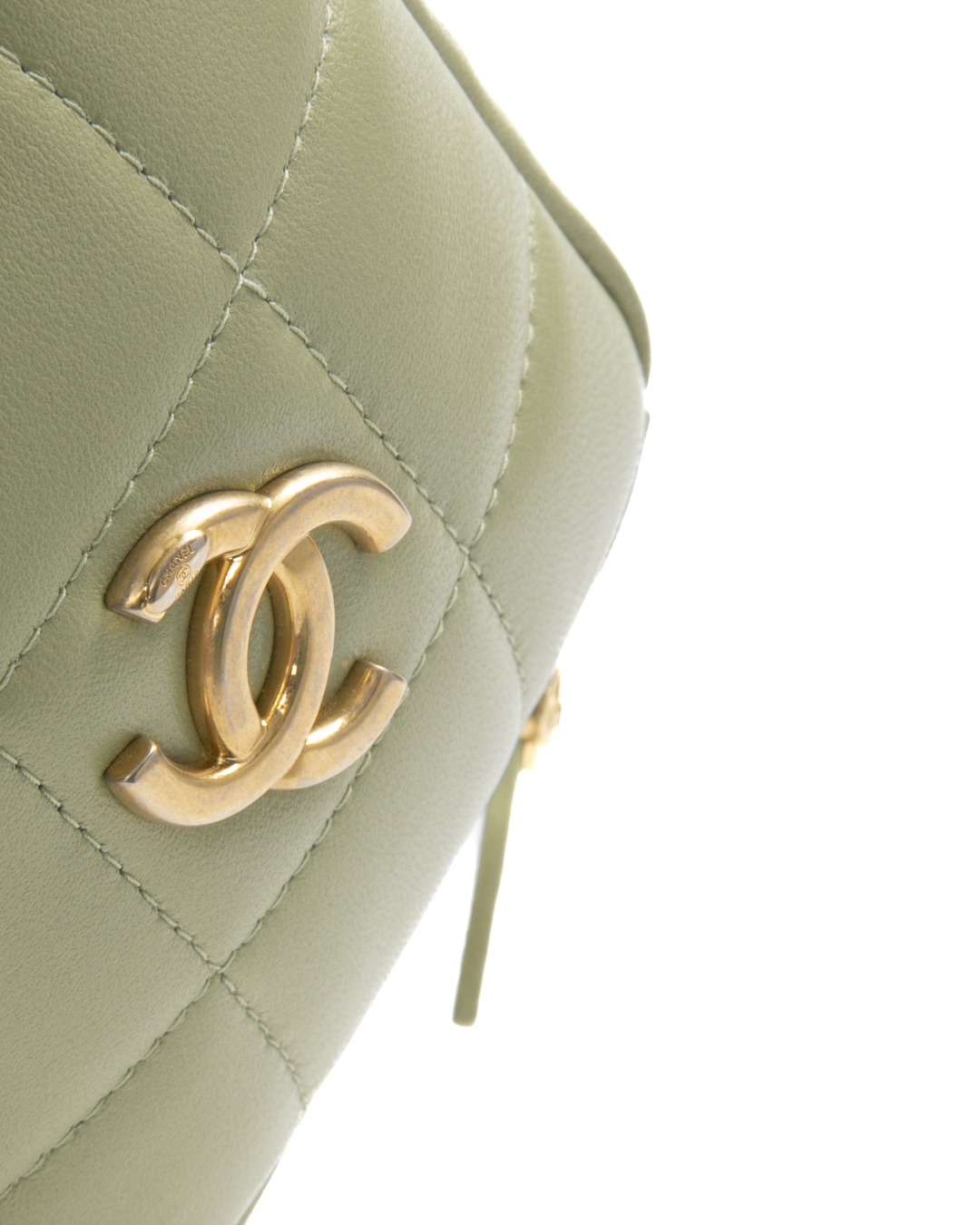 Alternative view of Chanel Marsupio Diamond Timeless Verde
