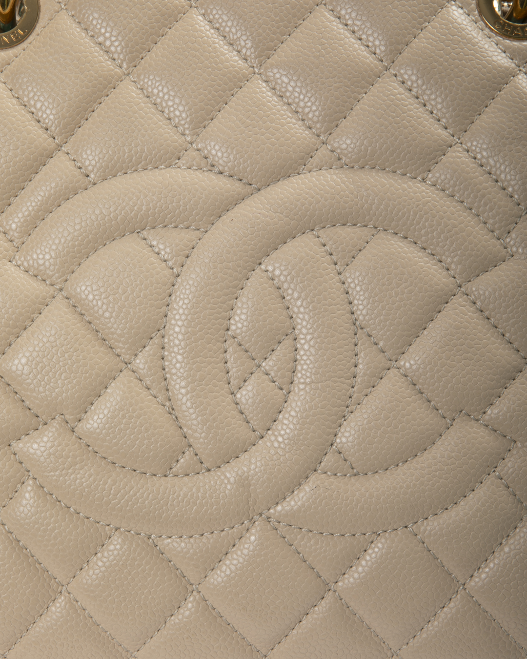 Alternative view of Chanel GST Medium Caviar Beige