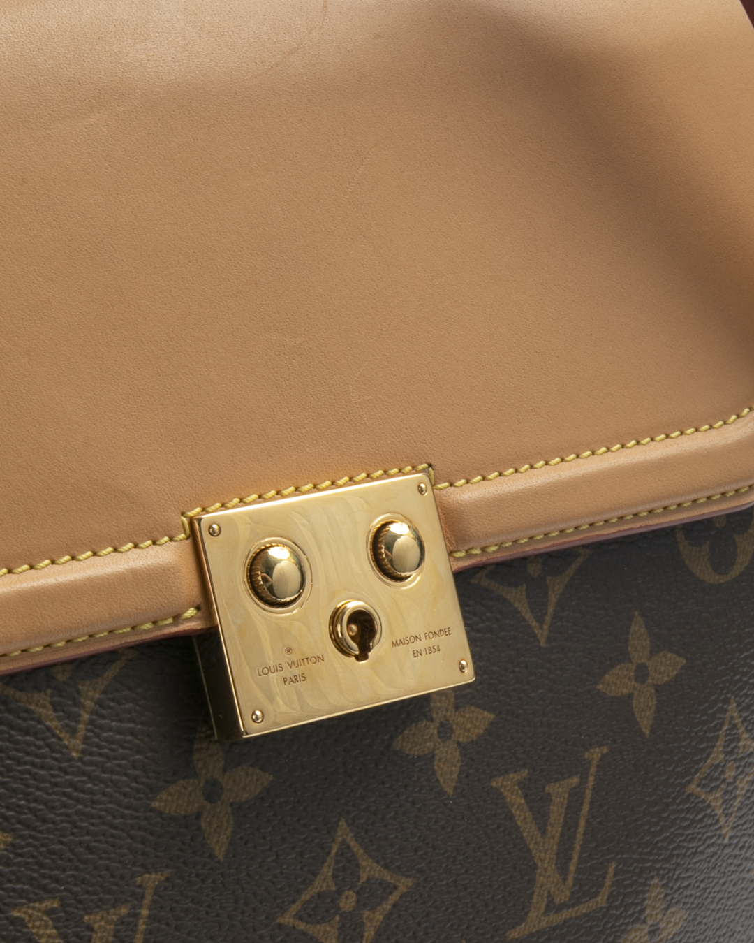 Alternative view of Louis Vuitton Flappy MM Monogram
