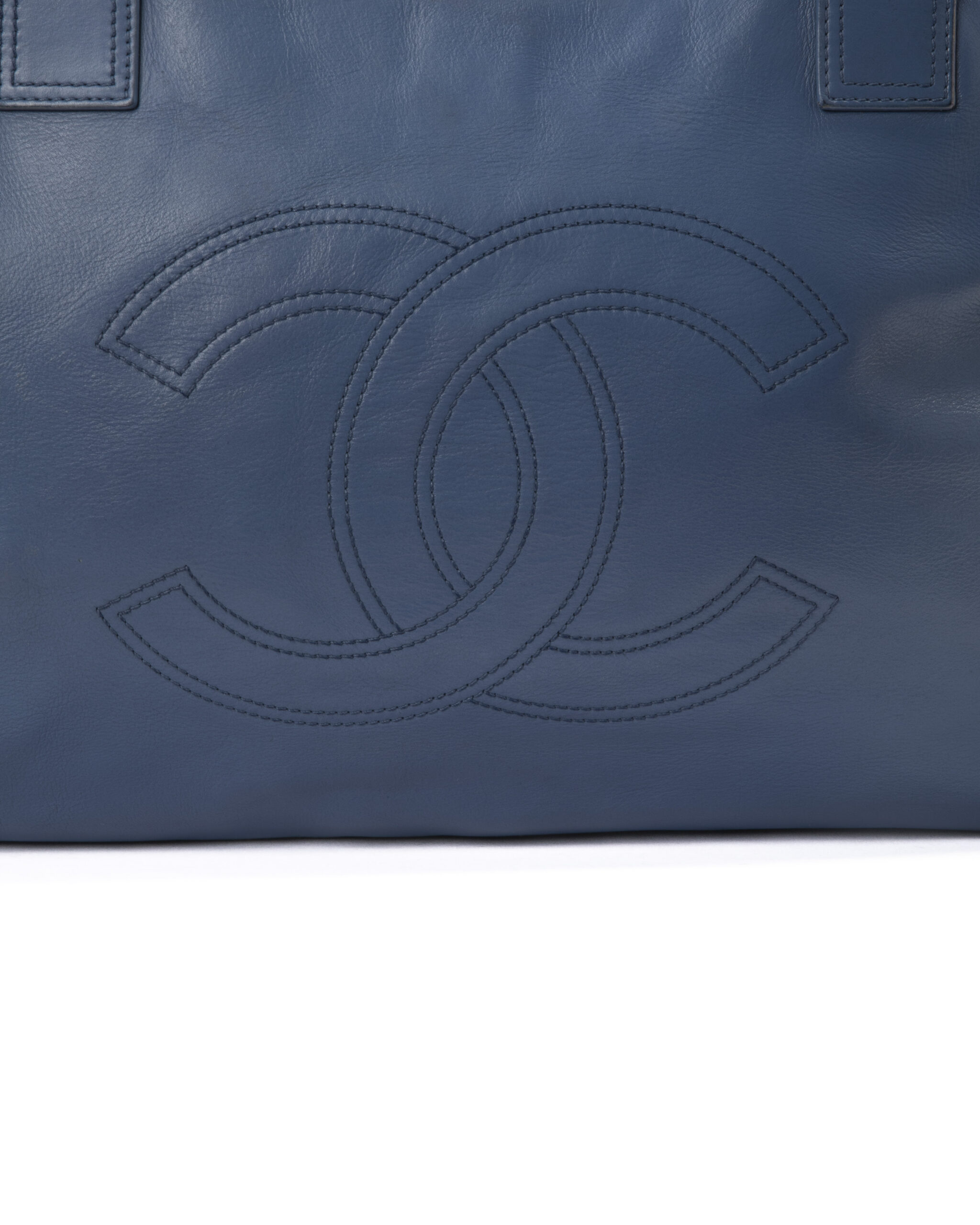 Alternative view of Chanel Shopper Pouch Large Vintage Blu