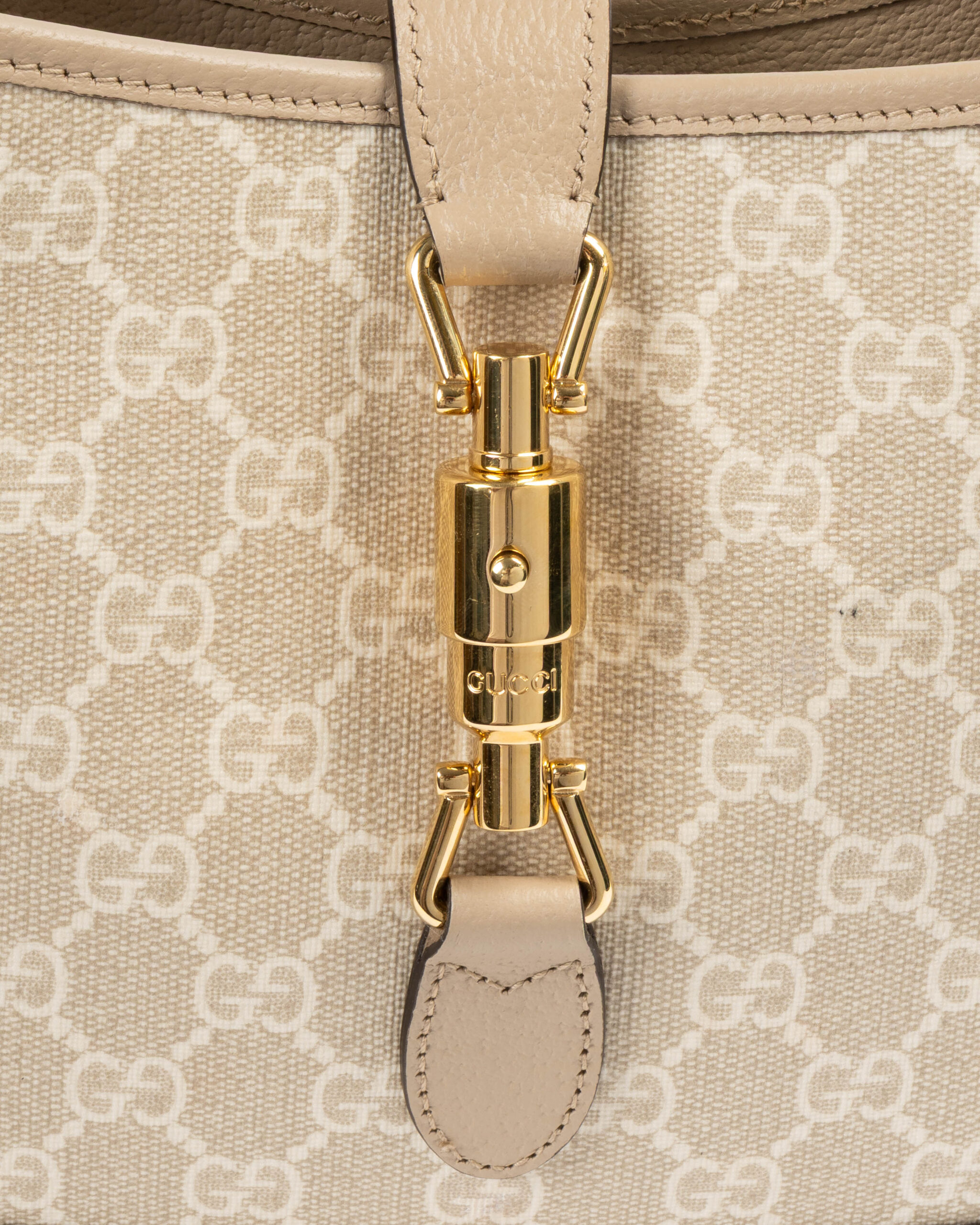 Alternative view of Gucci Jackie 1961 Ophidia GG Supreme Bianco