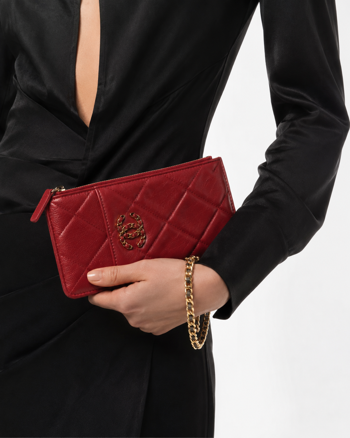 Alternative view of Chanel 19 Phone Holder Zip Rosso