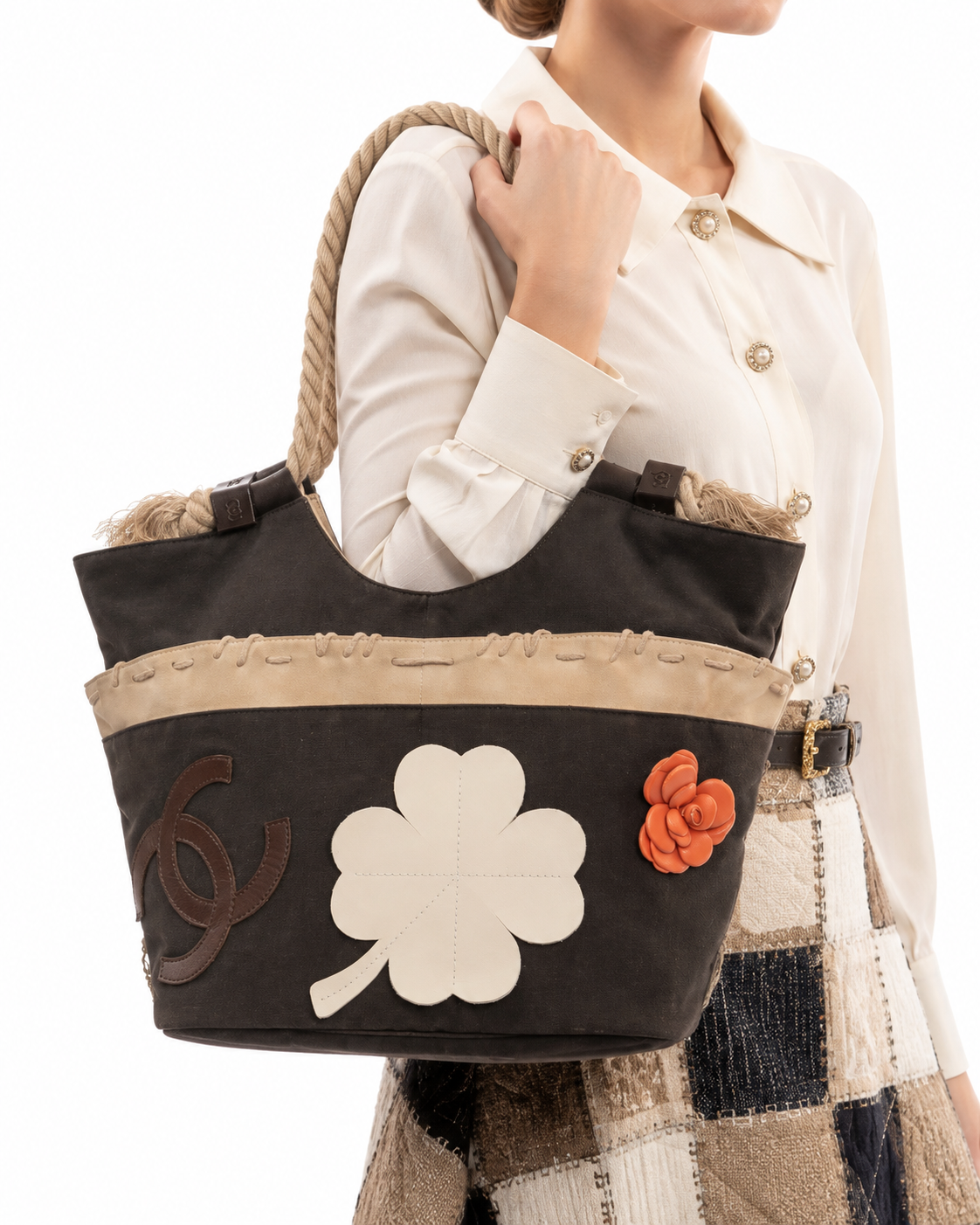 Alternative view of Chanel Tote Clover Rope Medium Nera